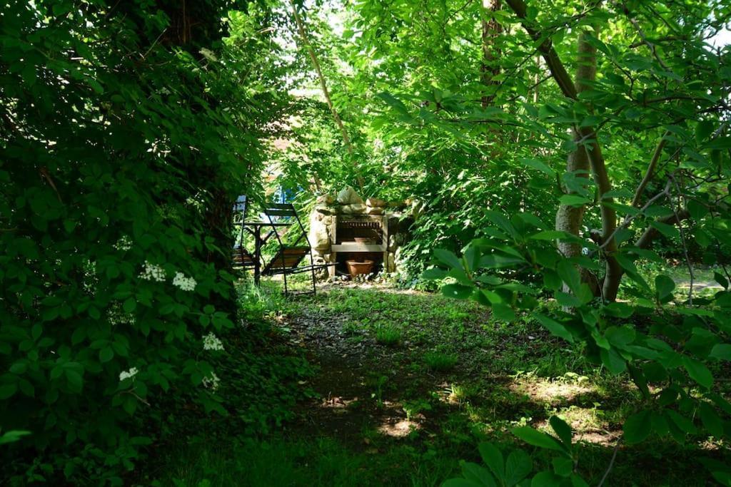 Schoene Ferienwohnung Mit Zwei Schlafzimmern Quedlinburg Esterno foto